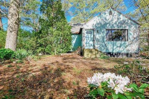 12 Chippewa Drive Bourne MA 02532