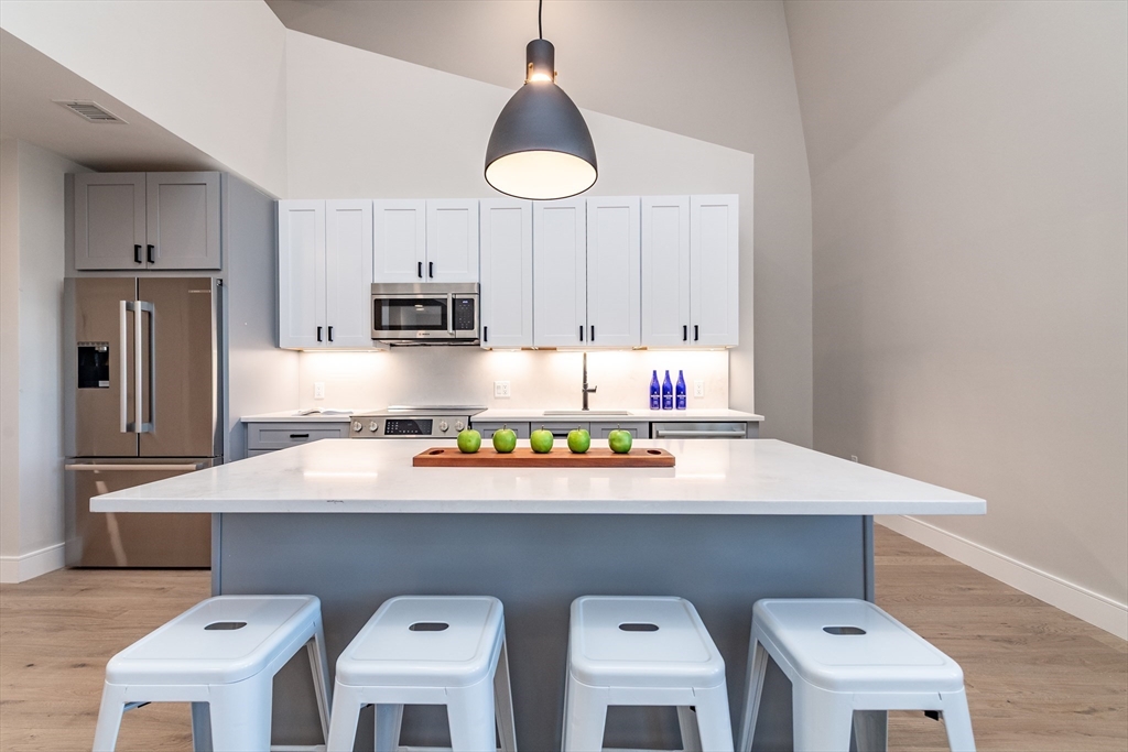 8 Franklin Street 401