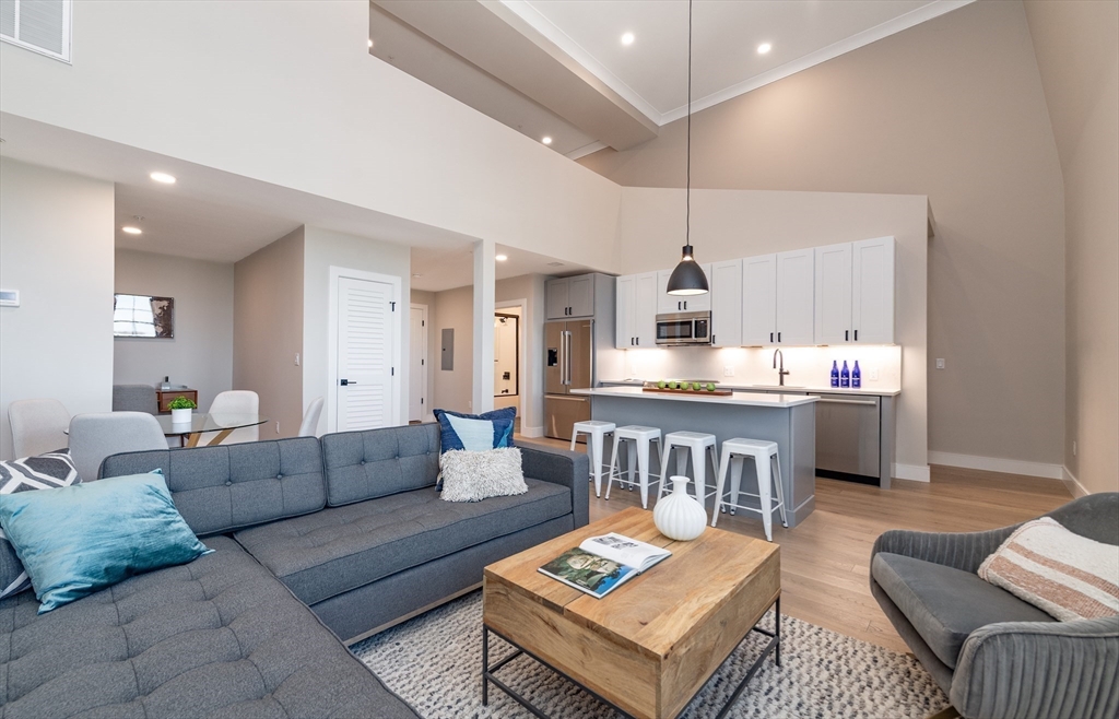 8 Franklin Street 401