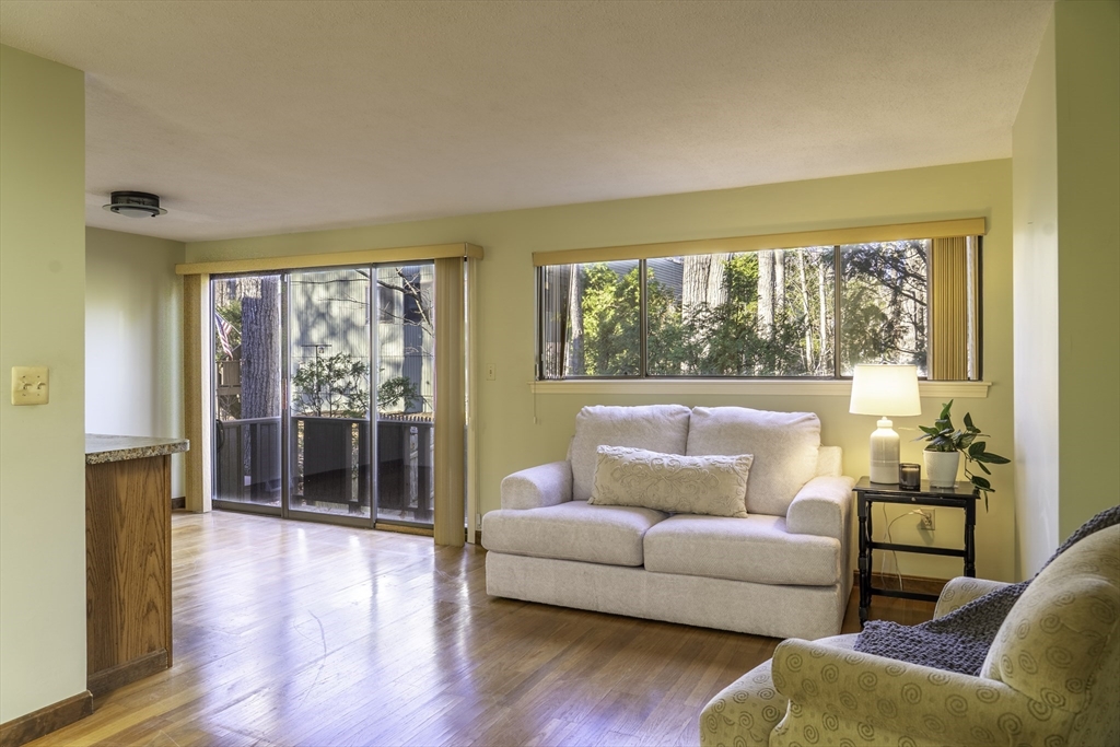 97 Meeting House Path 97