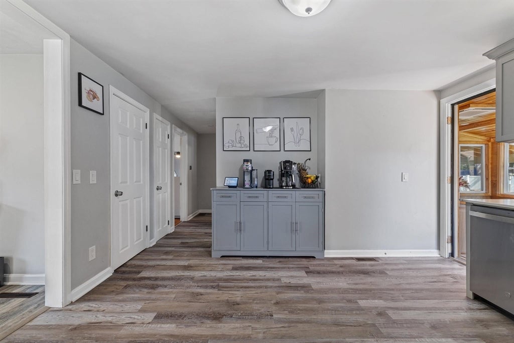 6 Elaine St, Webster, MA Photo #19