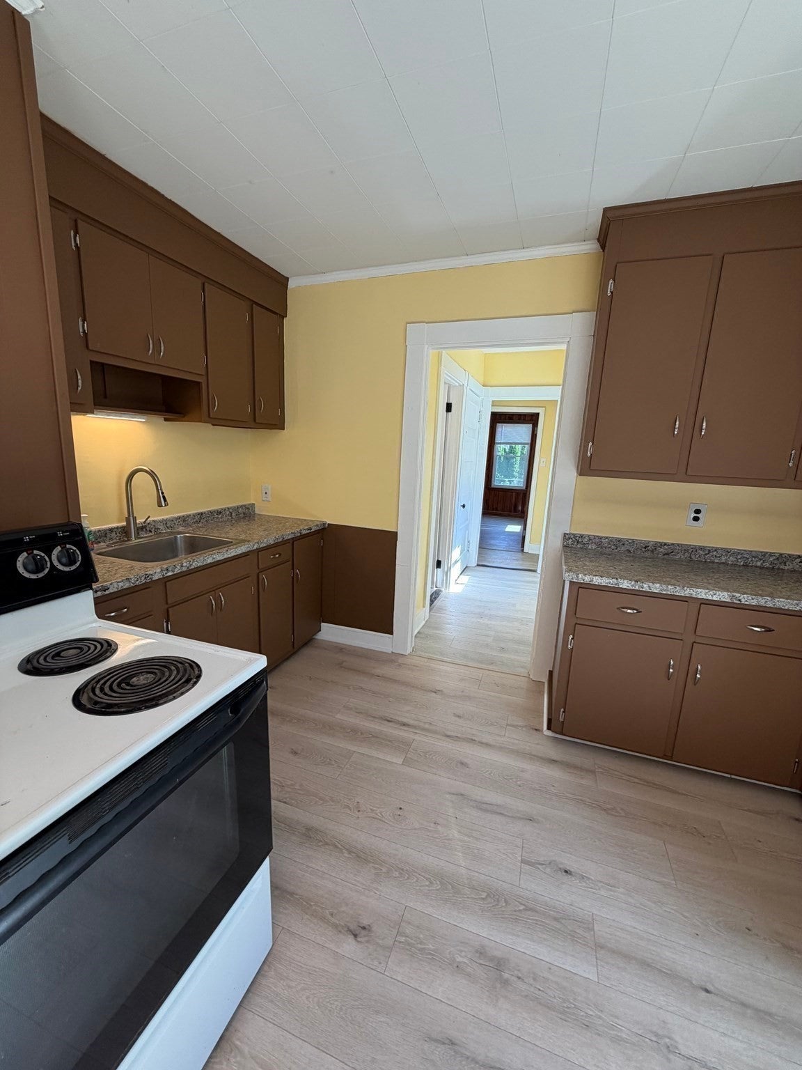 87 Howard St #1, Waltham, MA, 87 Howard St #1, Waltham, MA Photo #6