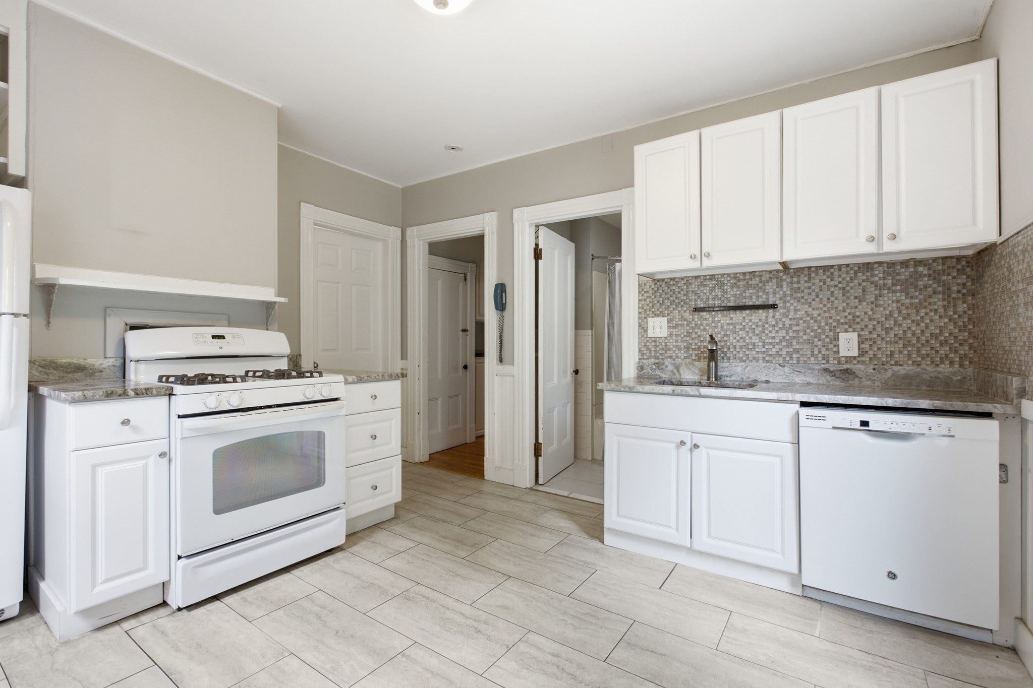 181 Churchills Lane #1, Milton, MA, 181 Churchills Lane #1, Milton, MA Photo #2
