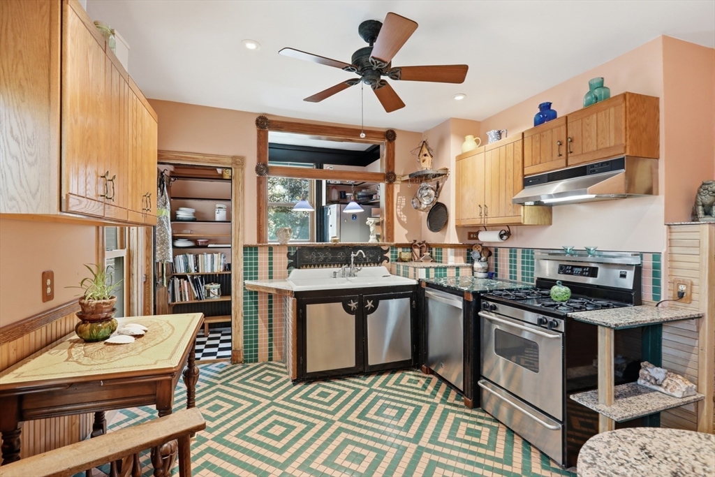 6 Porter Circle