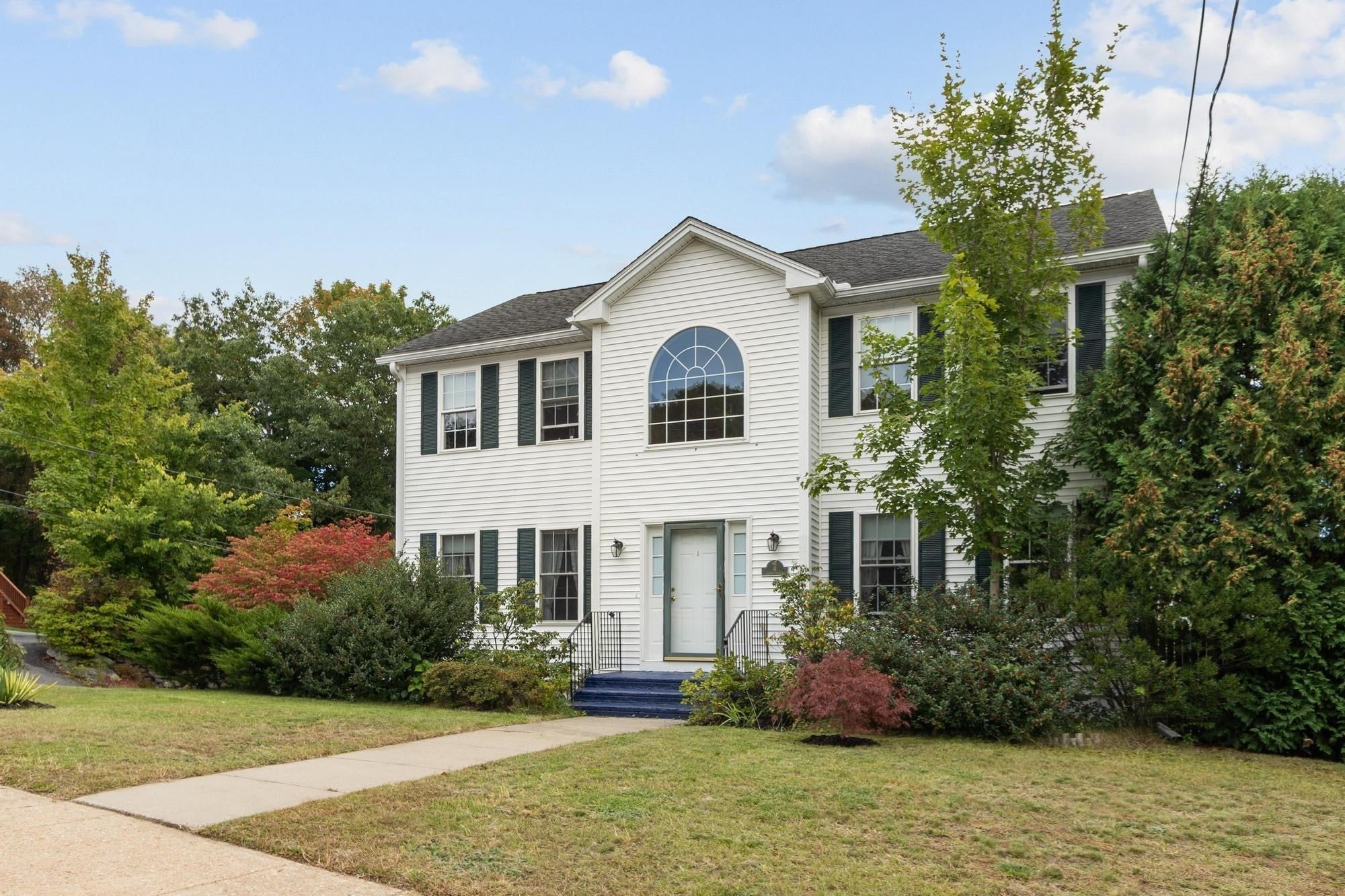 4 Lynde St