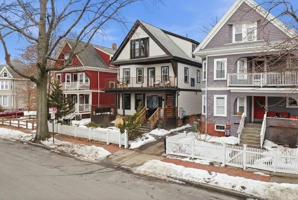 151 Magazine Street 2