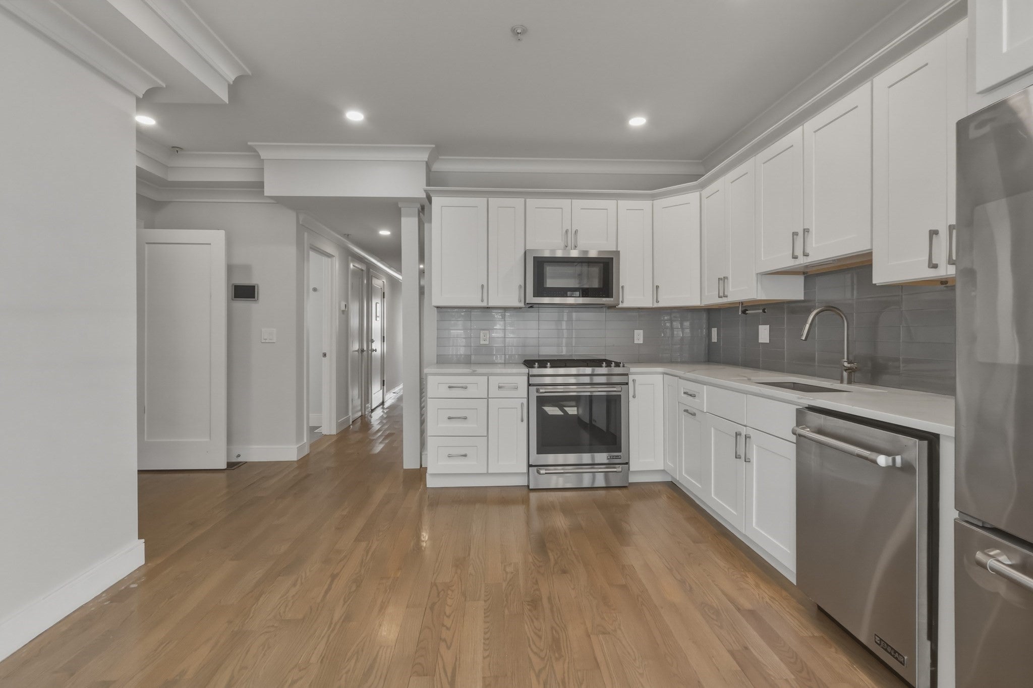 134 Chelsea St #1, Boston, MA Photo #7
