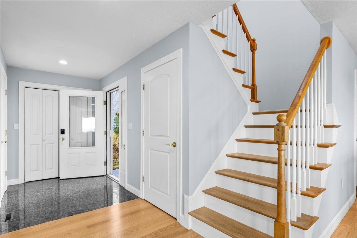 25 King Phillip Rd, Plymouth, MA Photo #16