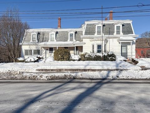 7 Elm St D Townsend MA 01469