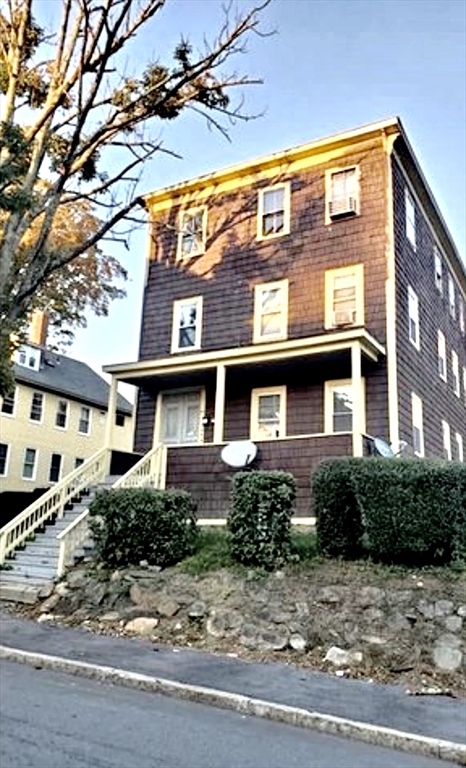 Click for 211 Vernon St #3, Worcester, MA slideshow Click for 211 Vernon St #3, Worcester, MA slideshow