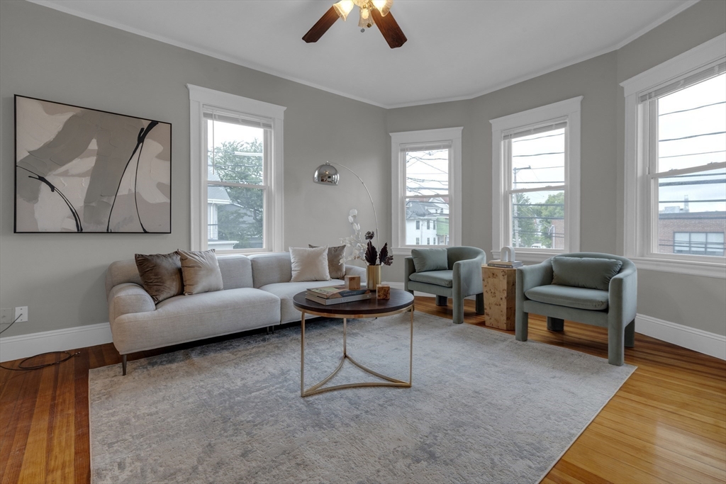 Click for 71 Cypress St #1, Watertown, MA slideshow