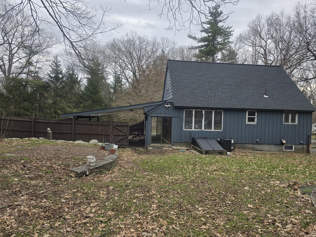 143 Hudson Rd