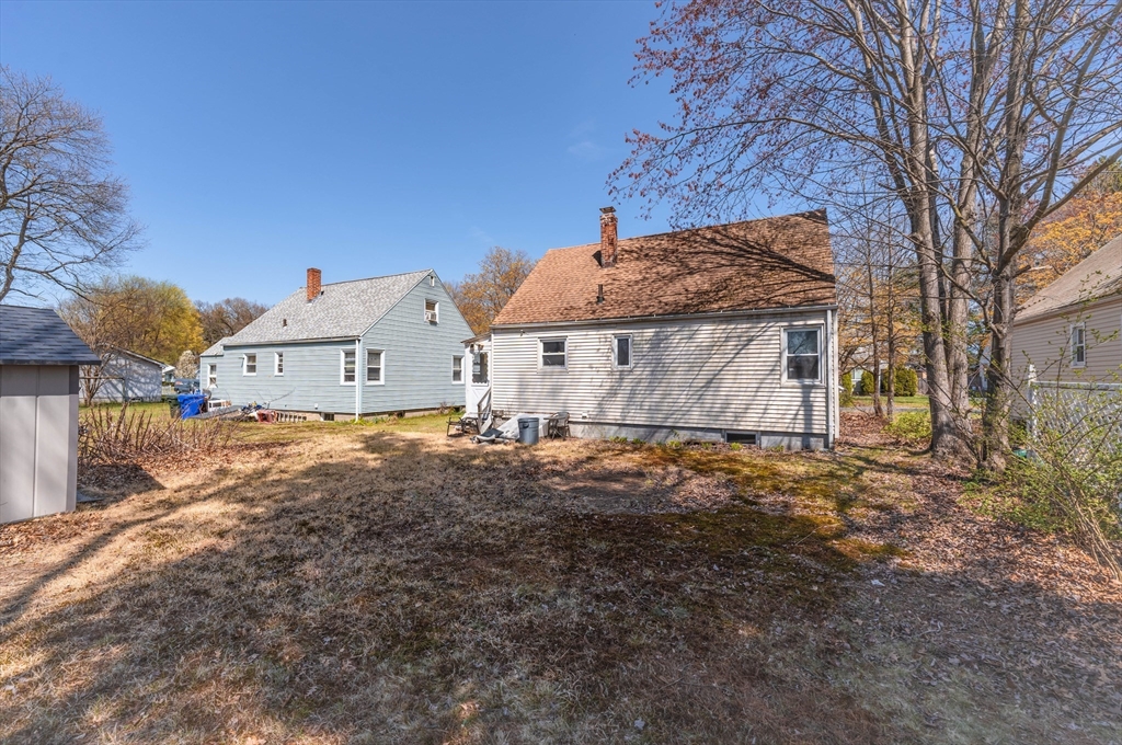 Springfield, Massachusetts 01109, United States, 3 Bedrooms Bedrooms, ,1 BathroomBathrooms,Residential,Active,84952