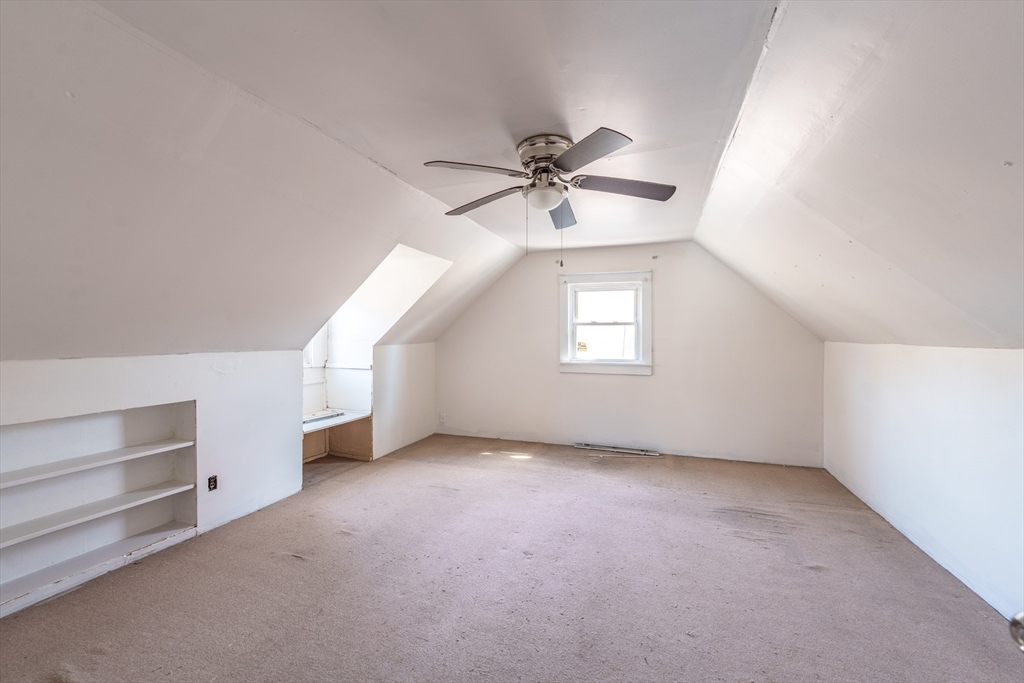 Springfield, Massachusetts 01109, United States, 3 Bedrooms Bedrooms, ,1 BathroomBathrooms,Residential,Active,84952