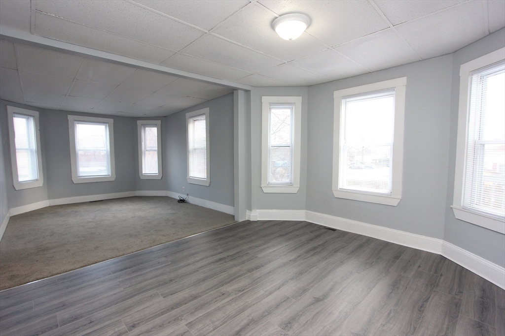 397-399 Chelmsford St