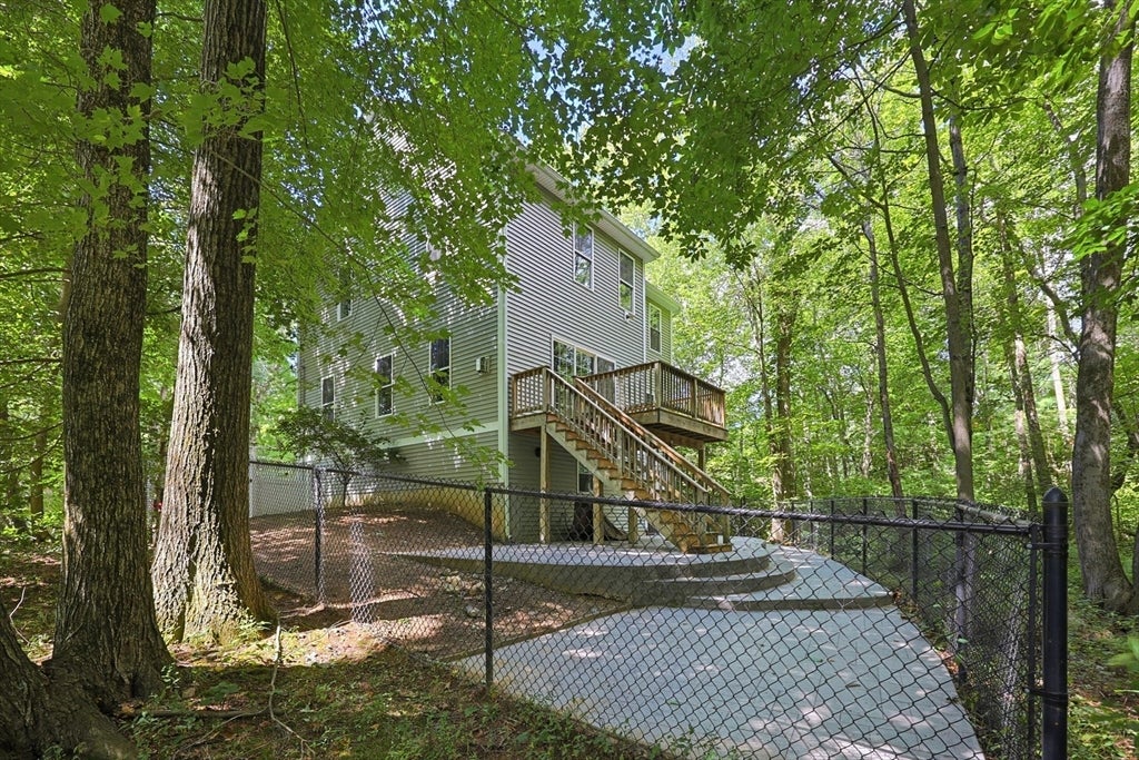 90 Greene St, Hopedale, MA Photo #33