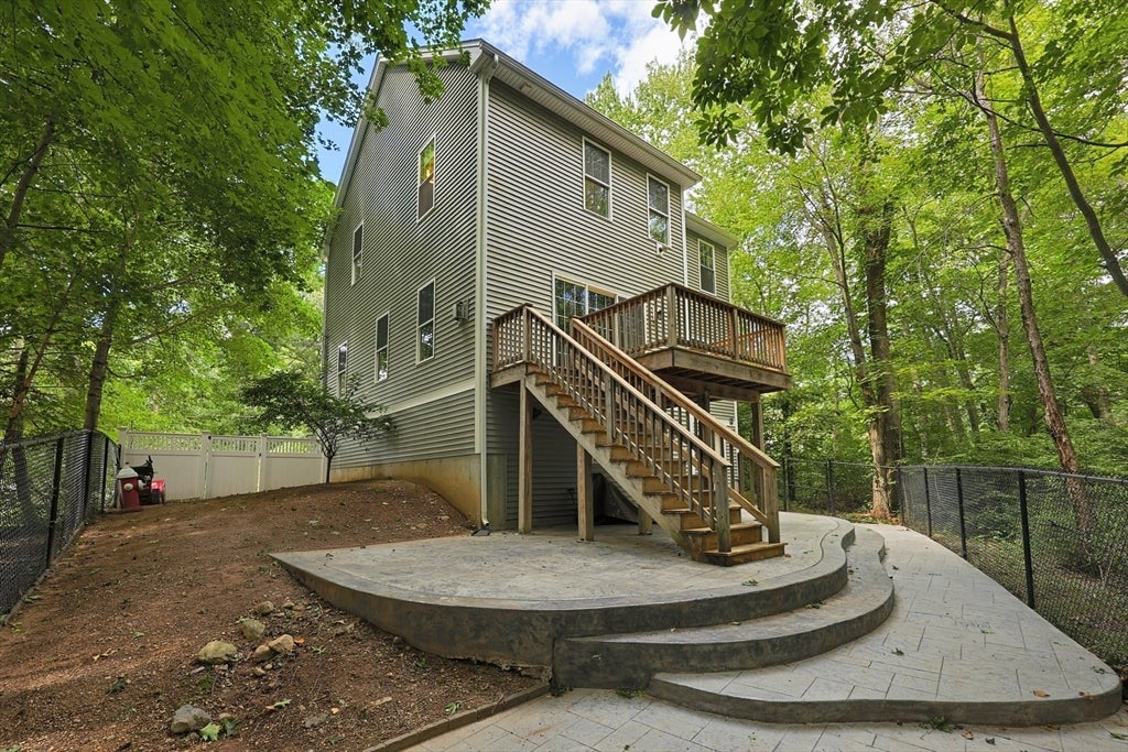 90 Greene St, Hopedale, MA Photo #30
