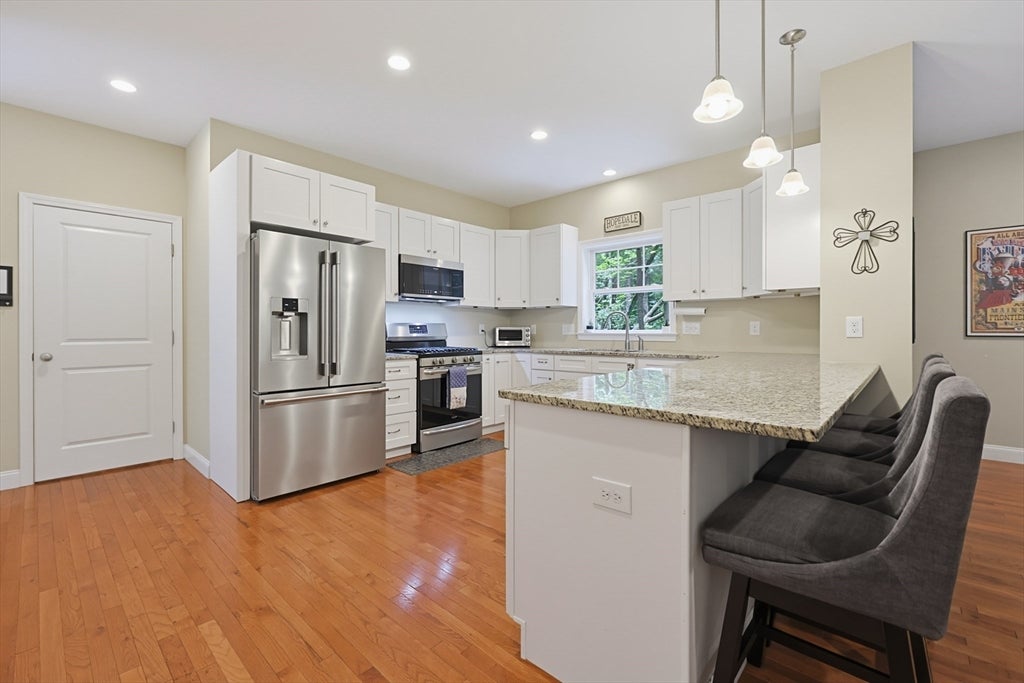 90 Greene St, Hopedale, MA Photo #7