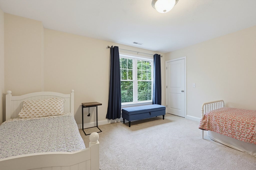 90 Greene St, Hopedale, MA Photo #26