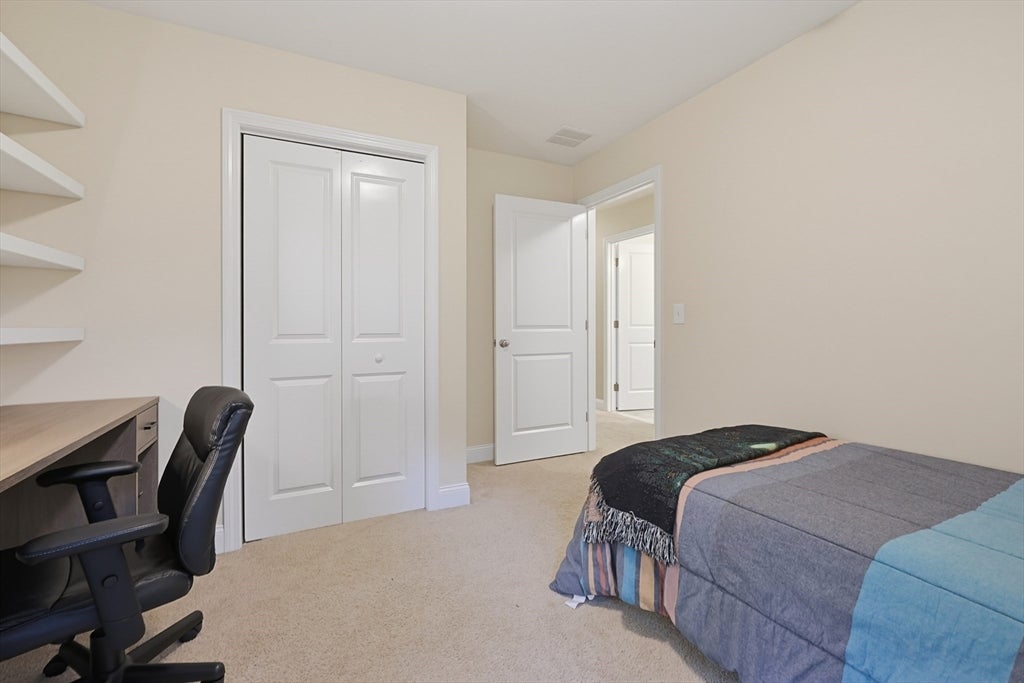 90 Greene St, Hopedale, MA Photo #28