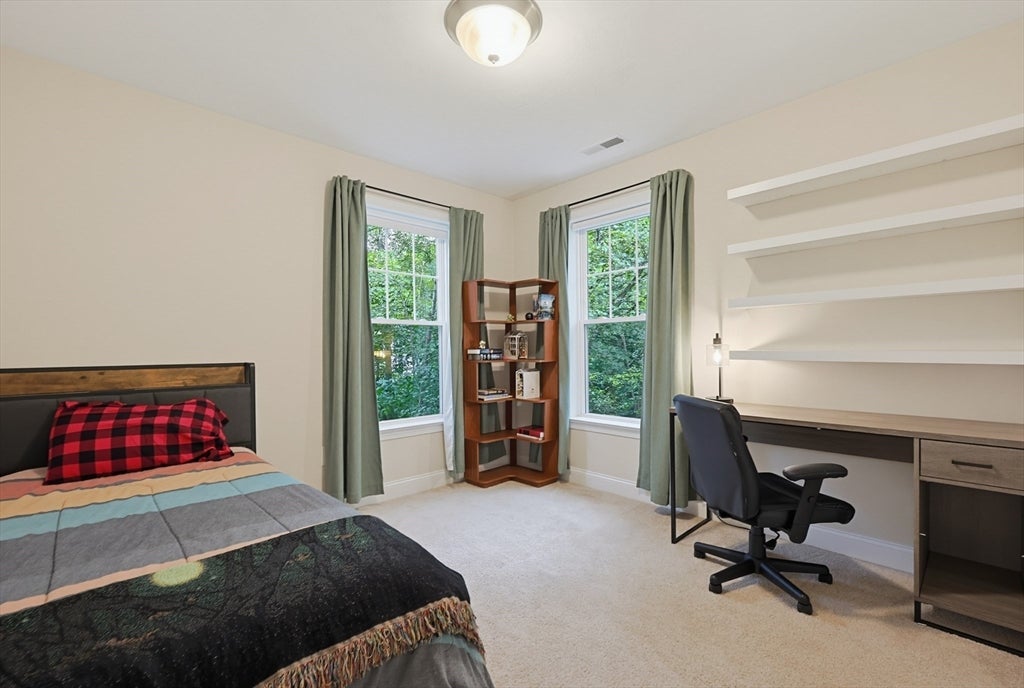 90 Greene St, Hopedale, MA Photo #27