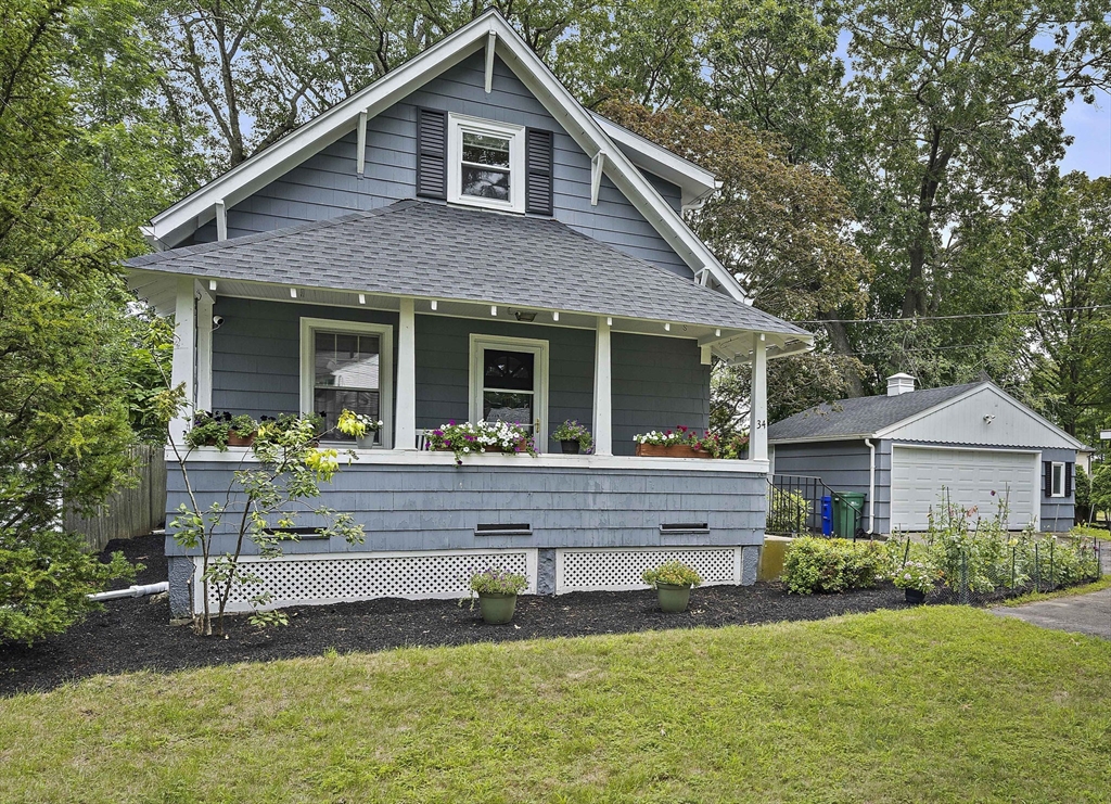 34 Oak Square
