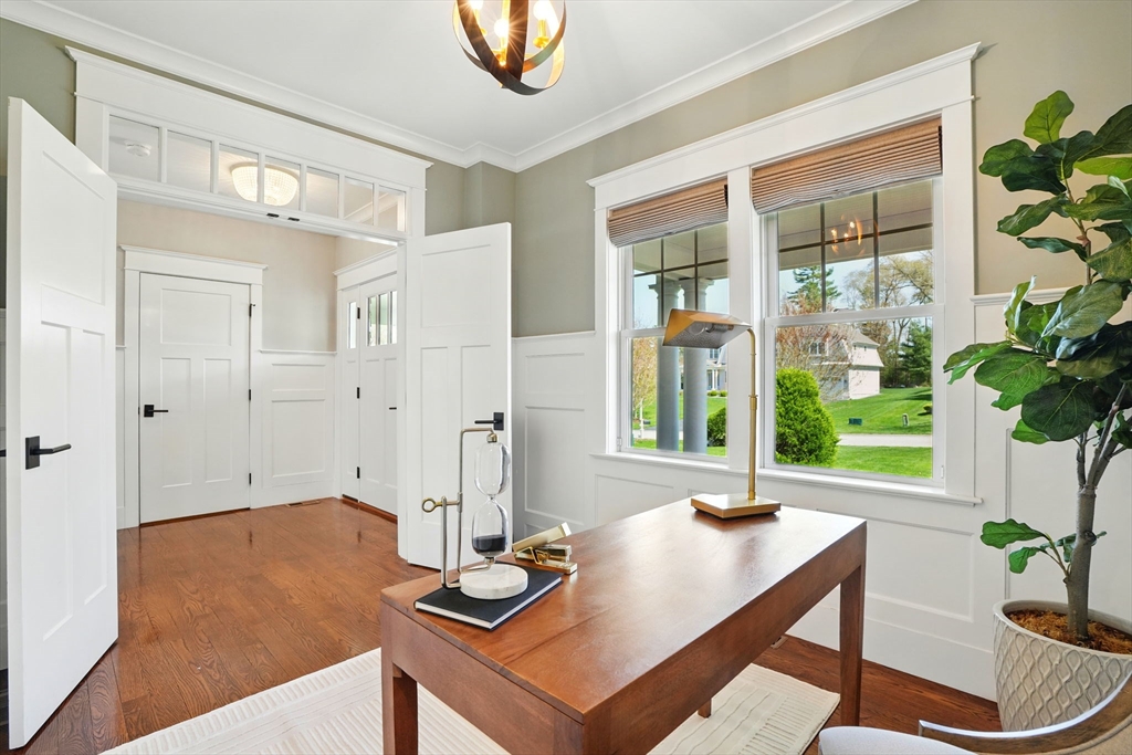4 Summit Dr