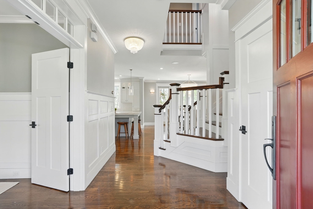 4 Summit Dr