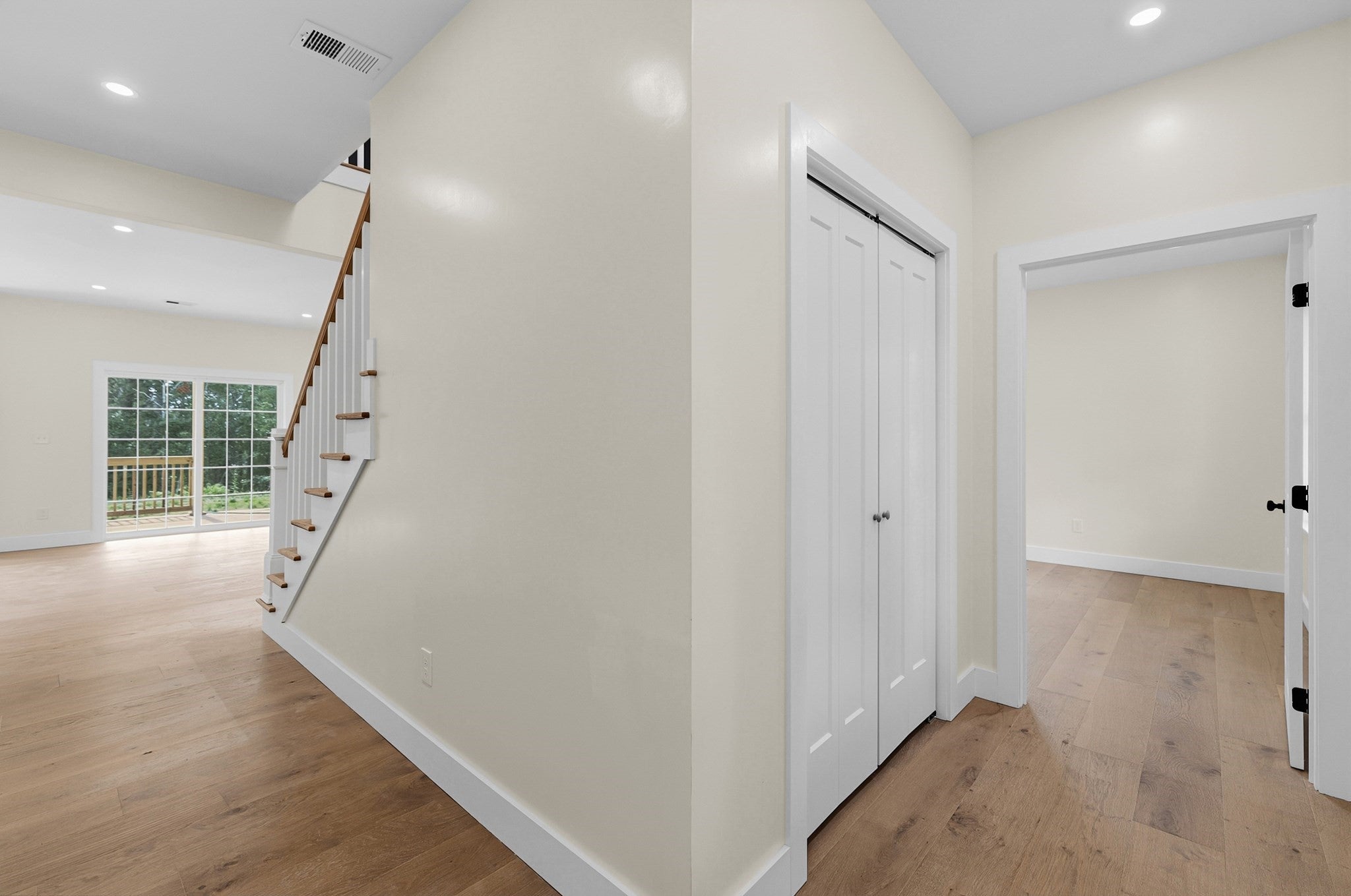 33 Seabiscuit Dr, Plymouth, MA Photo #11