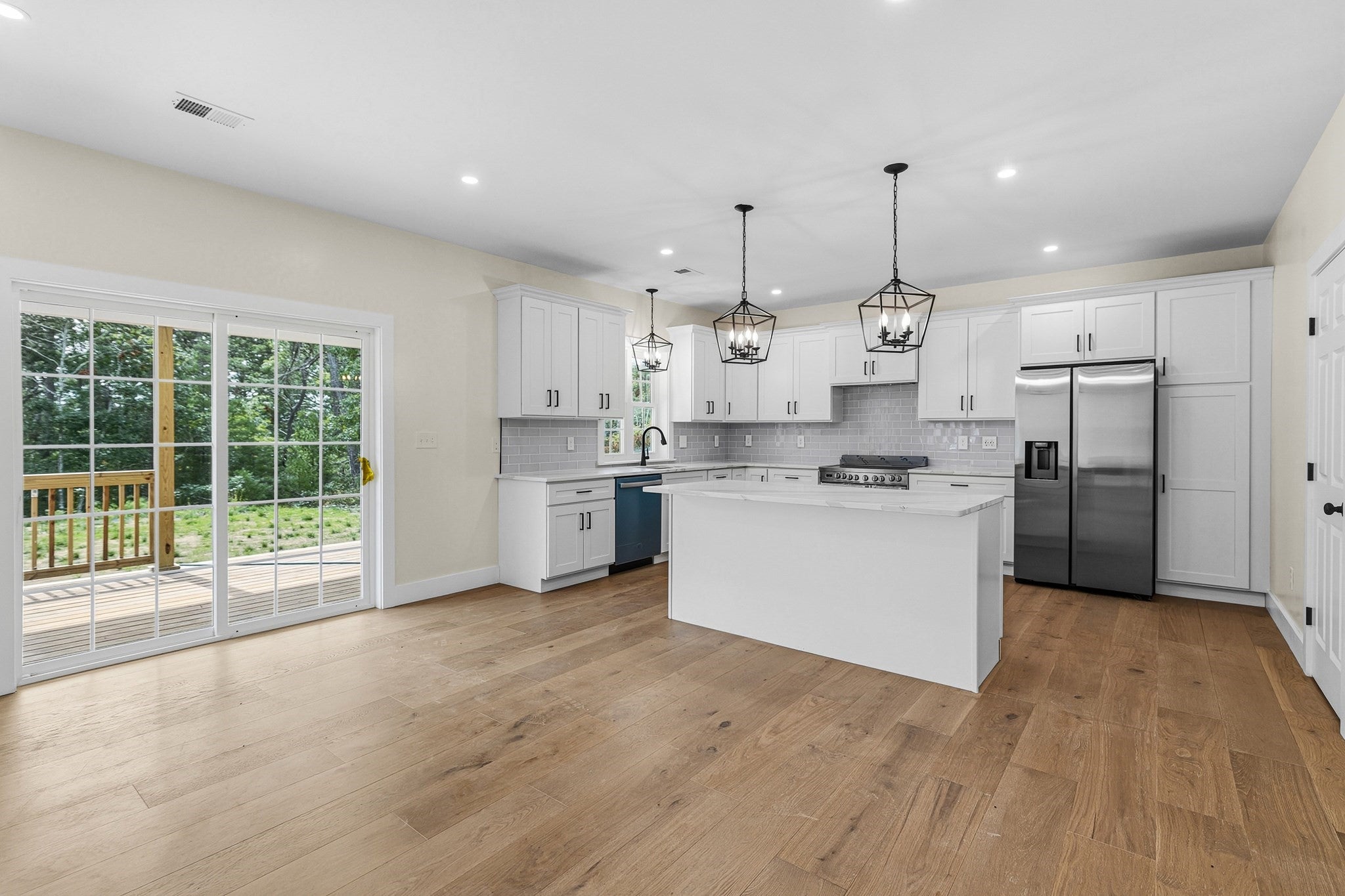33 Seabiscuit Dr, Plymouth, MA Photo #16