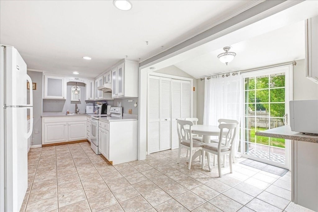 2 Howland Ct, Middleboro, MA, 2 Howland Ct, Middleboro, MA Photo #6