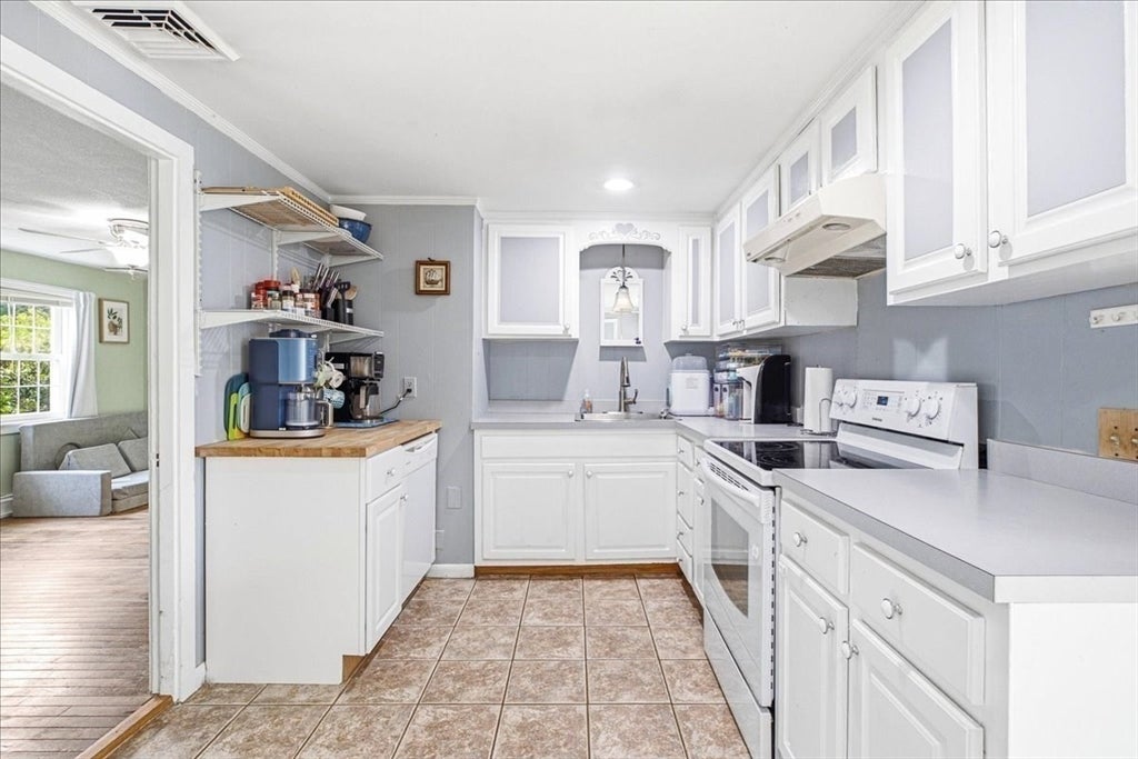 2 Howland Ct, Middleboro, MA, 2 Howland Ct, Middleboro, MA Photo #9