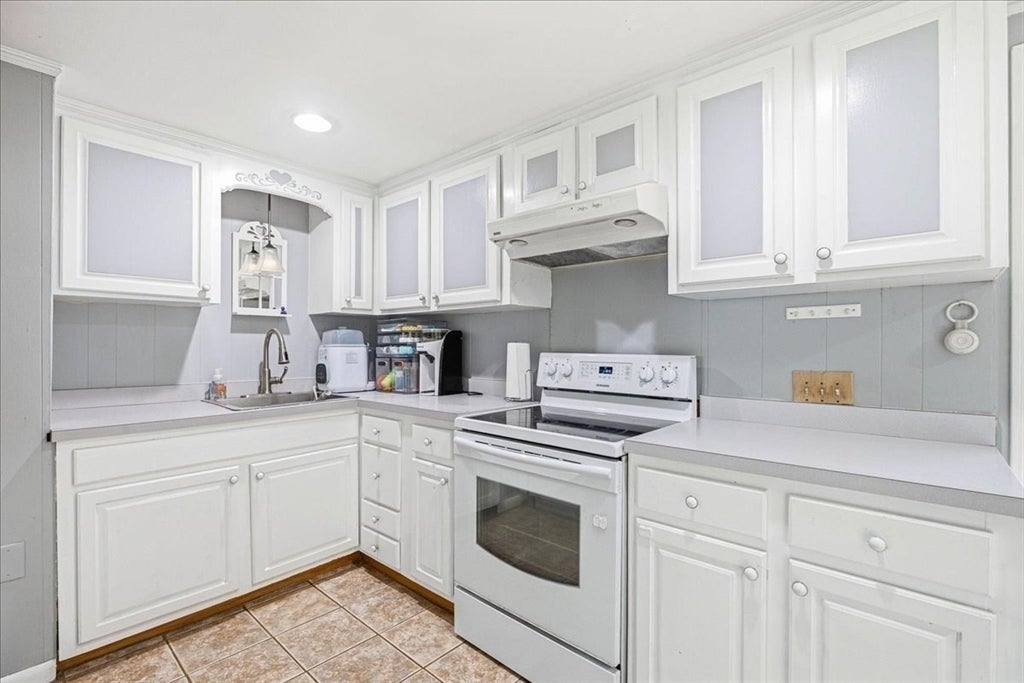 2 Howland Ct, Middleboro, MA, 2 Howland Ct, Middleboro, MA Photo #10