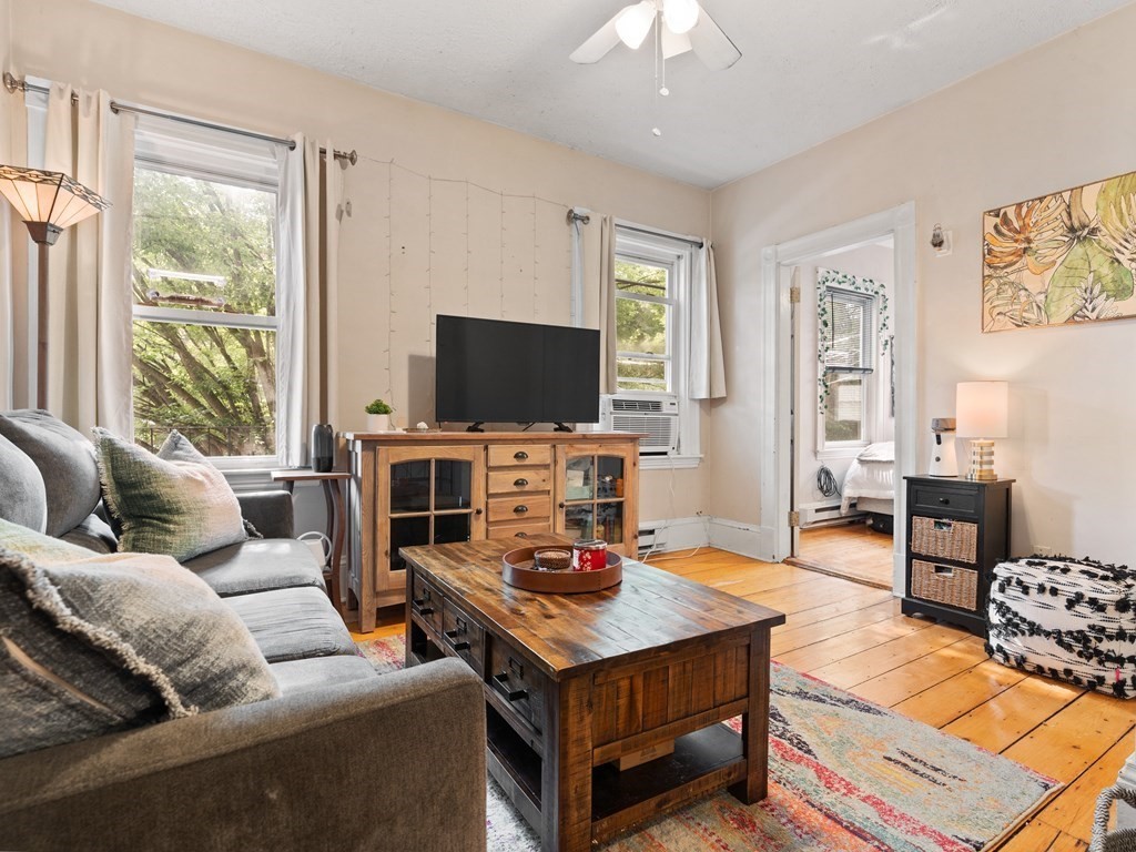 427-435 Faneuil St R4