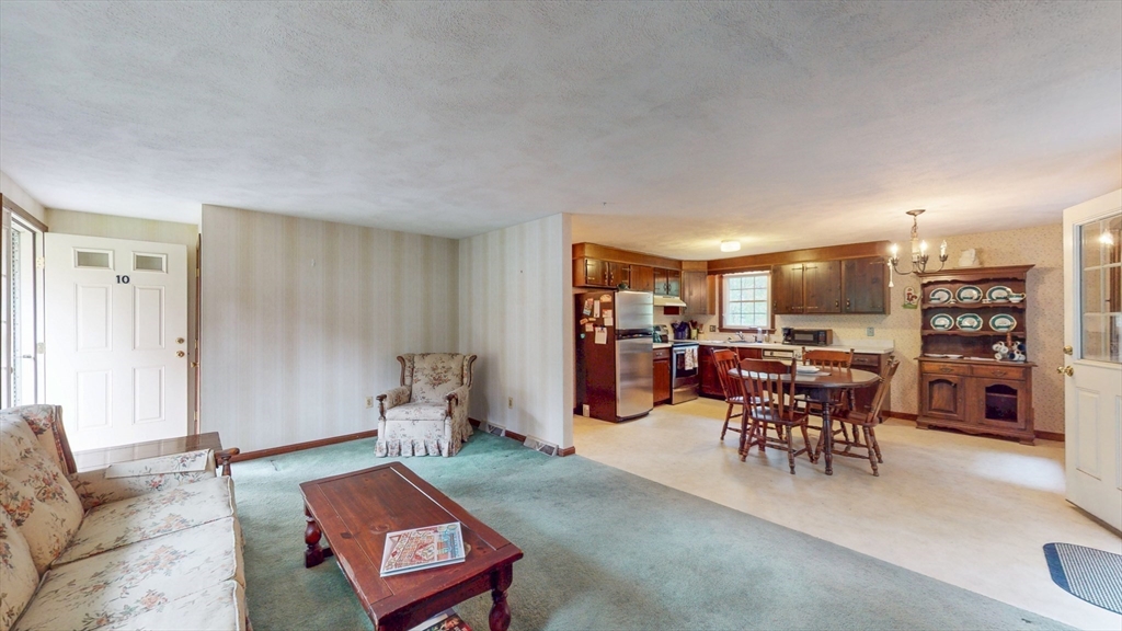 10 Briarwood Rd