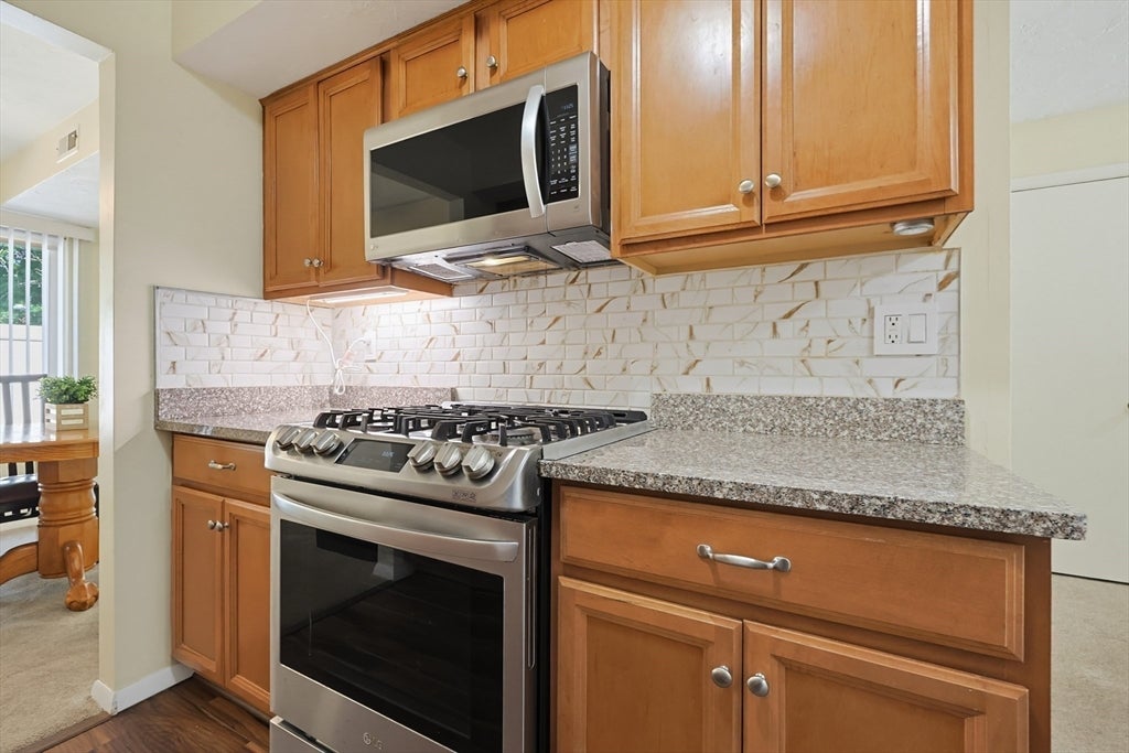 31 Greenbrook Drive #31, Stoughton, MA Photo #4
