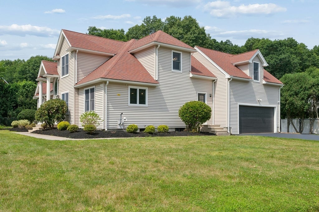2 Brian Cir, Millbury, MA, 2 Brian Cir, Millbury, MA Photo #2