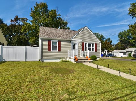1060 Liberty St Springfield MA 01104