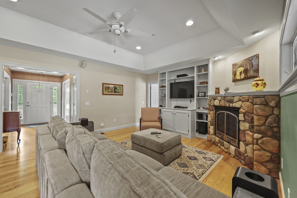 200 Easthampton Rd