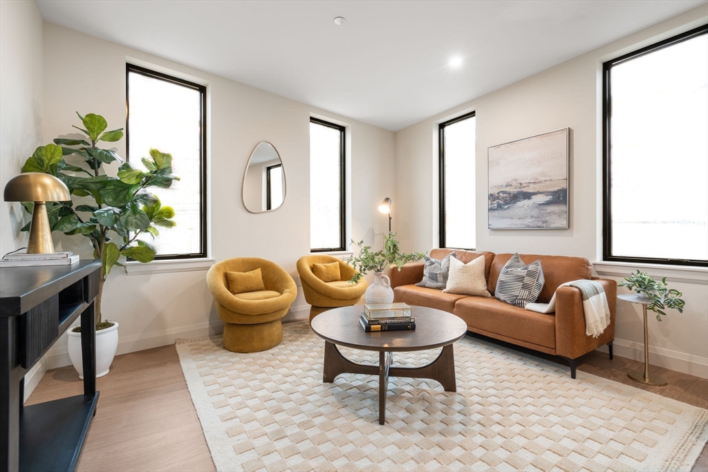 100 Lincoln Street 508