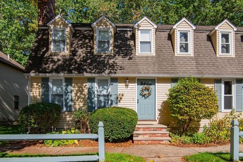 271 Wellman Ave 271 Chelmsford MA 01863
