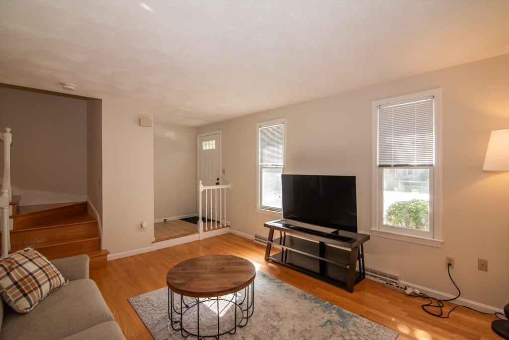 271 Wellman Ave 271