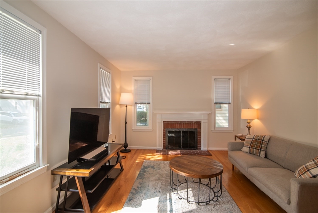 271 Wellman Ave 271