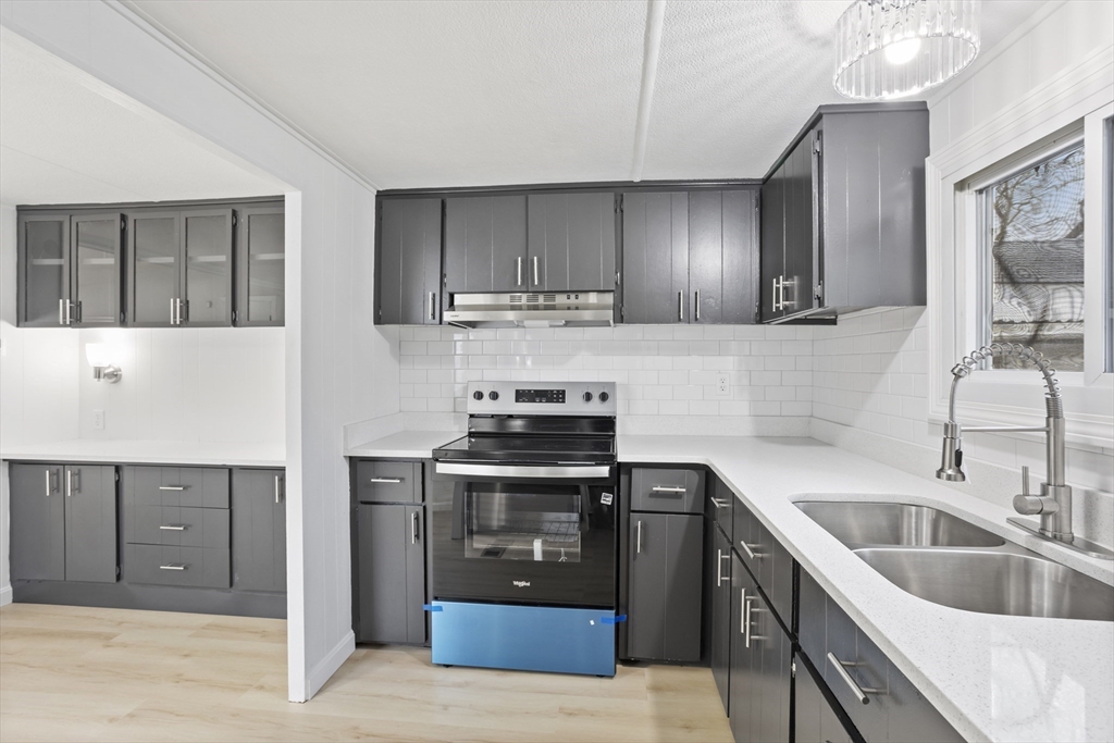 557 Southwest Cutoff 35