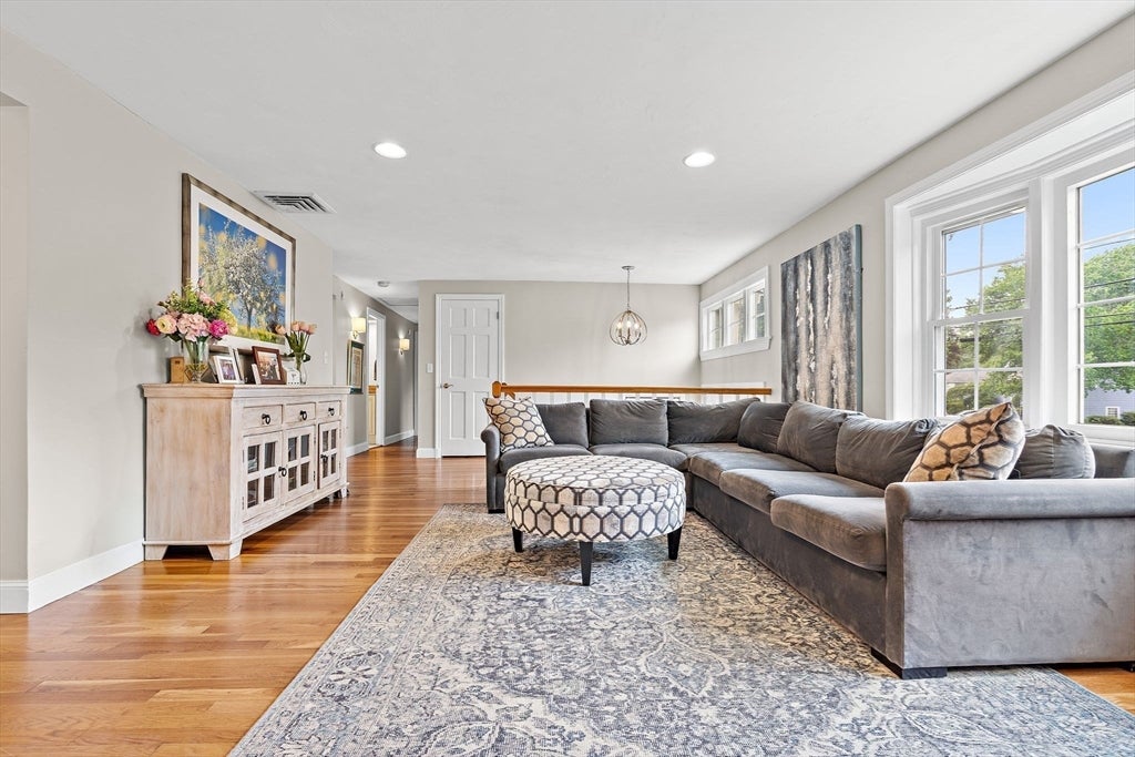 145 Meadowbrook Rd