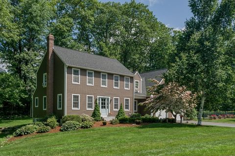 2 Simon Davis Dr Rutland MA 01543