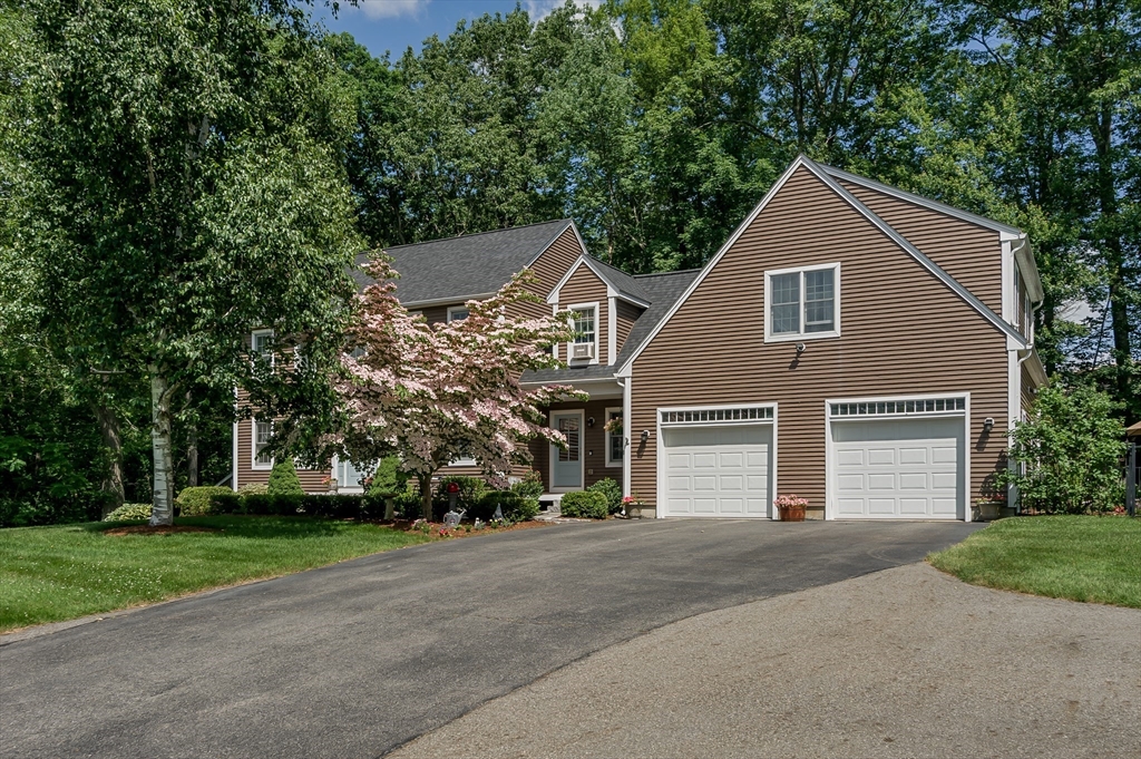 2 Simon Davis Dr