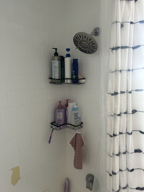 Cambridge, Massachusetts 02139, United States, 2 Bedrooms Bedrooms, ,1 BathroomBathrooms,Residential,Active,164609