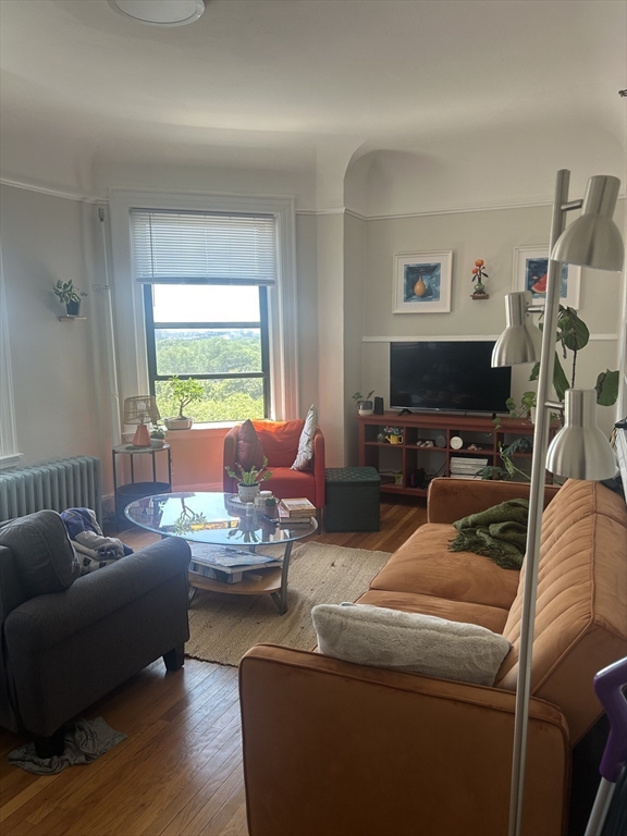 Cambridge, Massachusetts 02139, United States, 2 Bedrooms Bedrooms, ,1 BathroomBathrooms,Residential,Active,164609