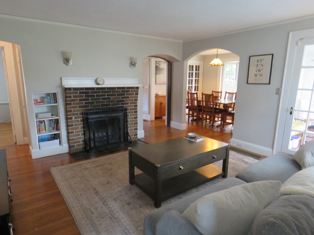 812 East St